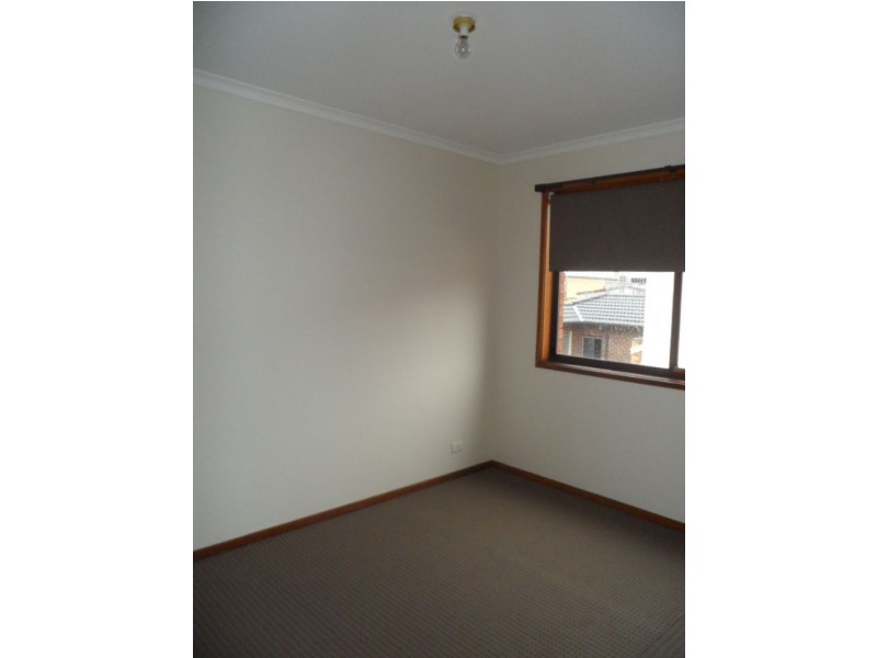 9/76-80 Parer Road, Airport West VIC 3042