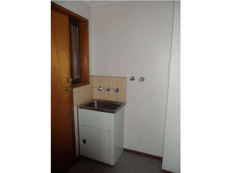 9/76-80 Parer Road, Airport West VIC 3042