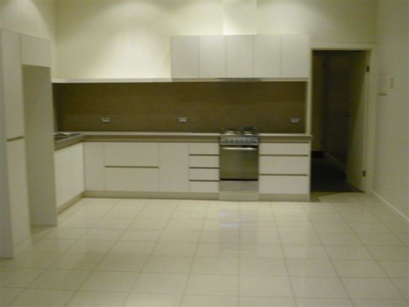 202 Waterloo Road, Oak Park VIC 3046