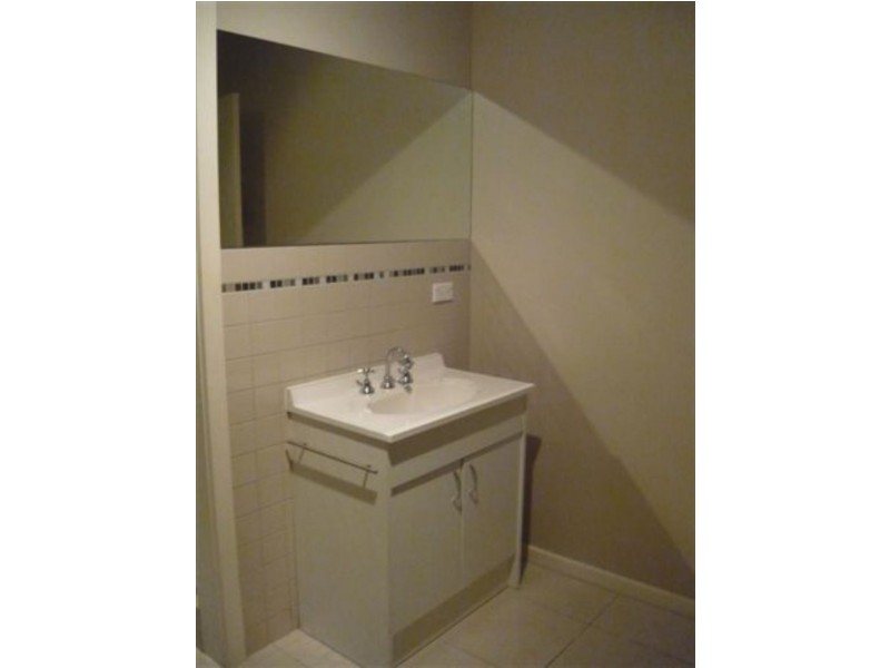 202 Waterloo Road, Oak Park VIC 3046