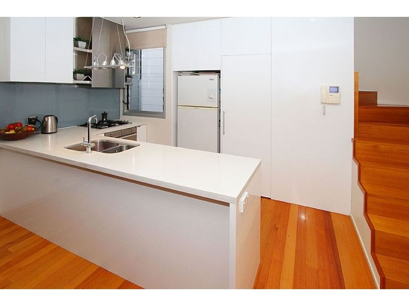 12 Little Dryburgh Street South, North Melbourne VIC 3051