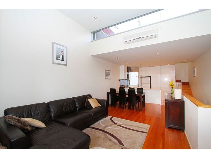 12 Little Dryburgh Street South, North Melbourne VIC 3051