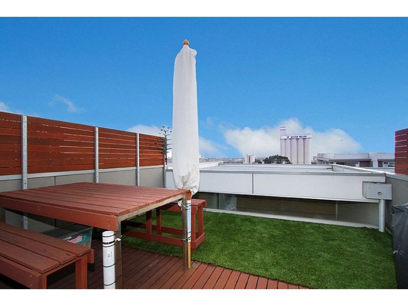 12 Little Dryburgh Street South, North Melbourne VIC 3051