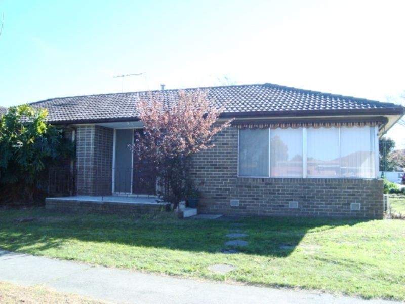 1 Harcourt Crescent, Gladstone Park VIC 3043