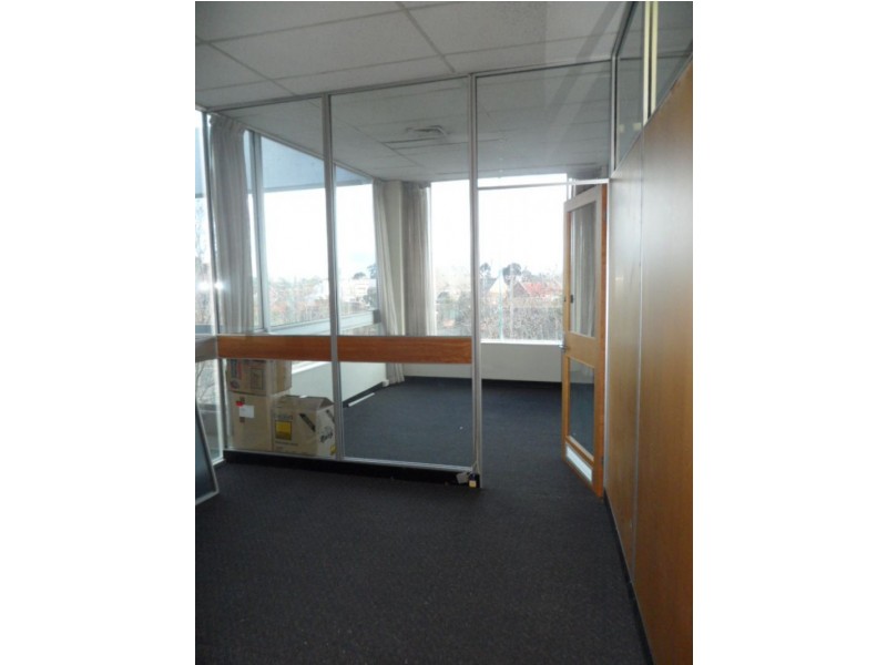 902 Mt Alexander Road, Essendon VIC 3040