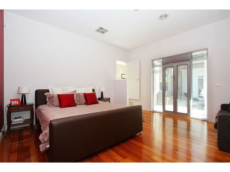 6 Raymond Court, Keilor VIC 3036