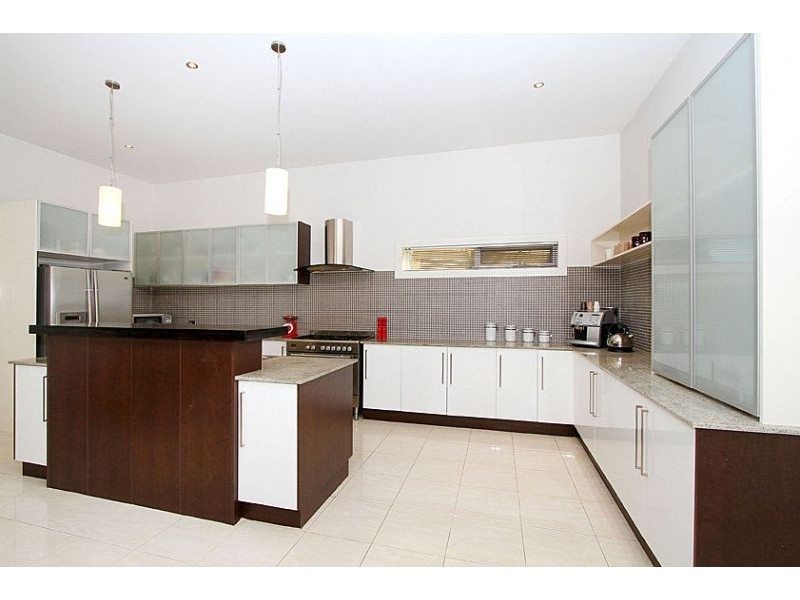 6 Raymond Court, Keilor VIC 3036