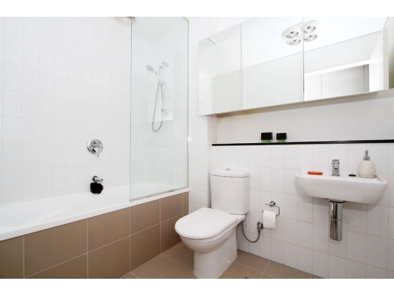 415/66 Mount Alexander Road, Flemington VIC 3031