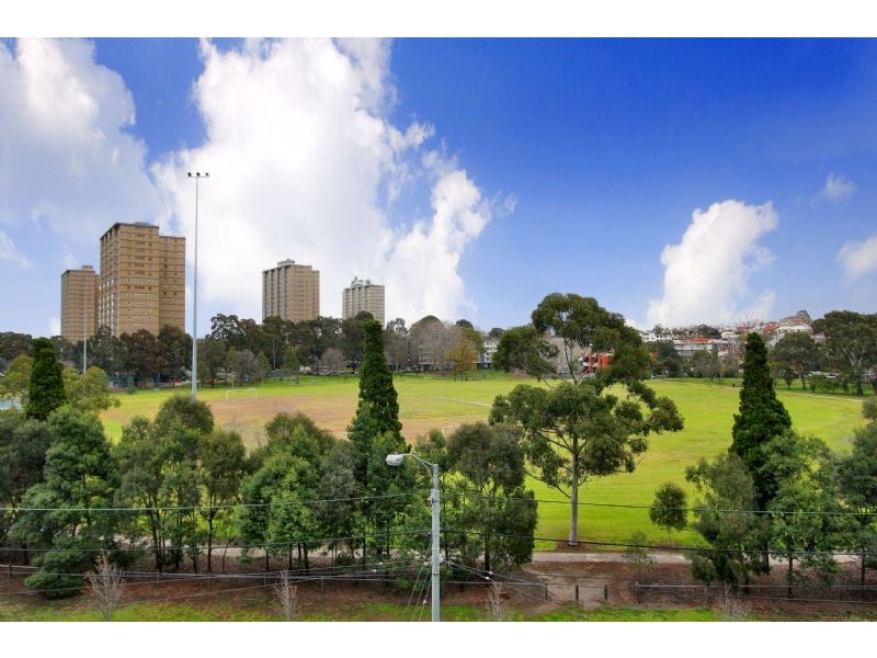 415/66 Mount Alexander Road, Flemington VIC 3031