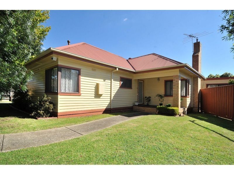 Warana/5 Court, Glenroy VIC 3046
