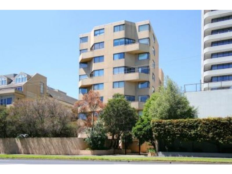 14/27 Queens Road, Melbourne VIC 3000