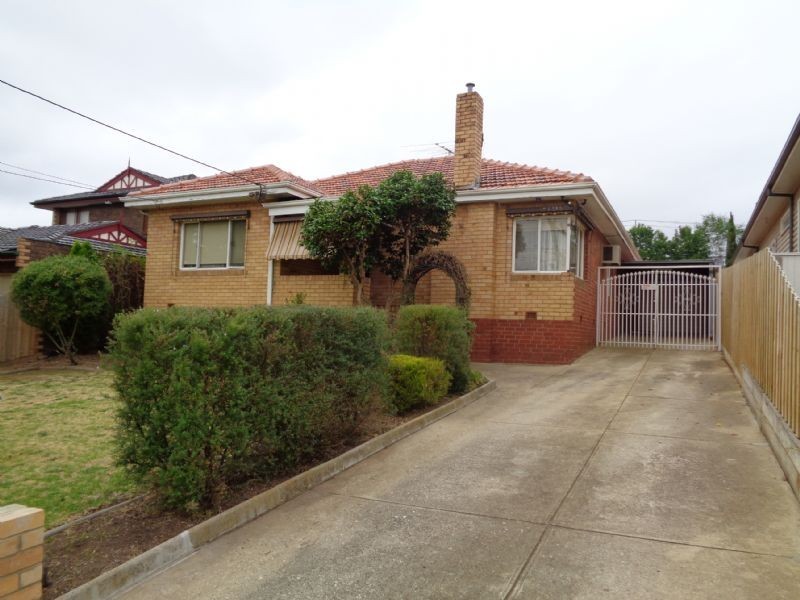 4 Deakin Street, Essendon VIC 3040
