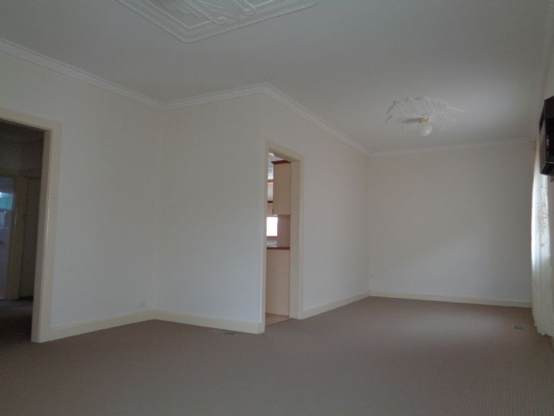 4 Deakin Street, Essendon VIC 3040