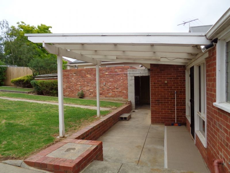 4 Deakin Street, Essendon VIC 3040