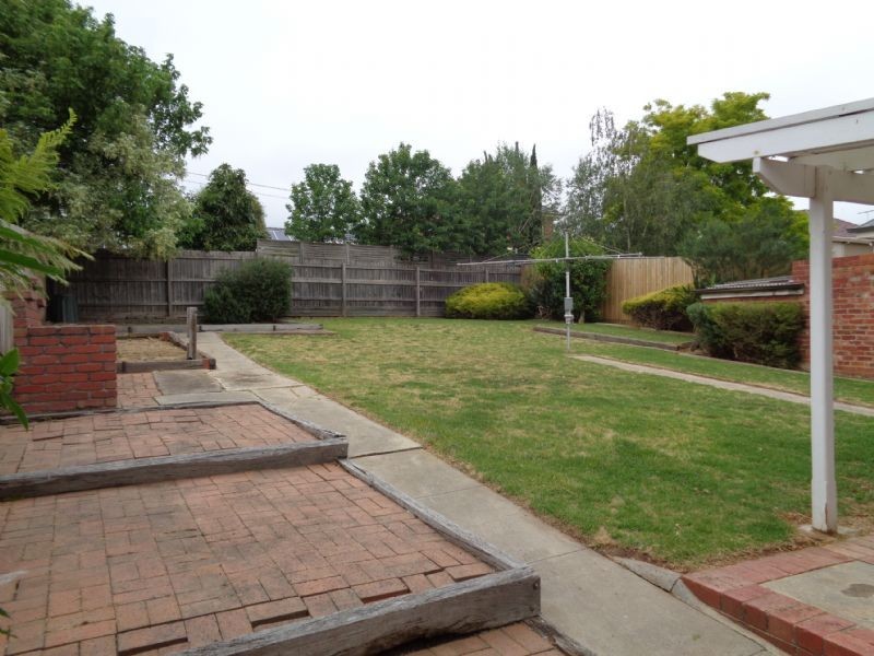 4 Deakin Street, Essendon VIC 3040