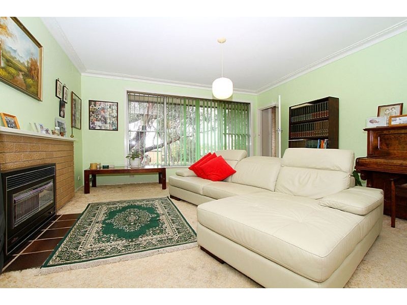 8 Pamela Avenue, Keilor East VIC 3033