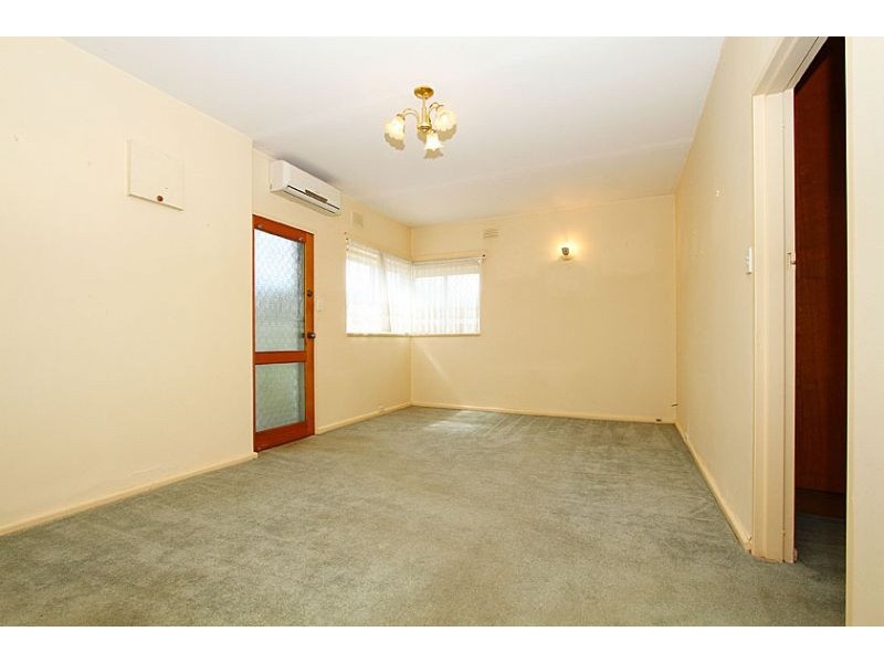 3/37 Raleigh Street, Essendon VIC 3040