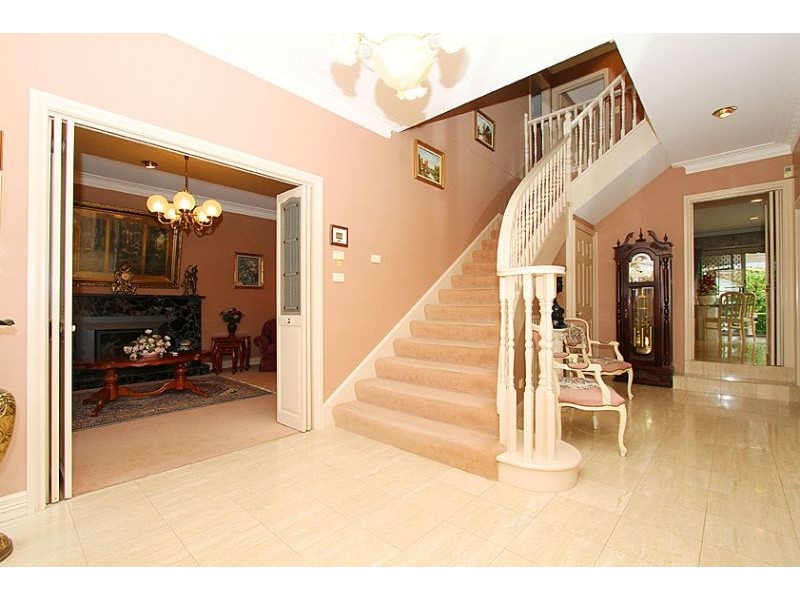 46 Rutherglen Way, Taylors Lakes VIC 3038