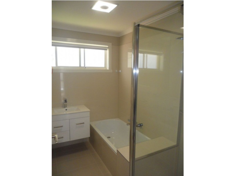 1/376 Mascoma Street, Strathmore VIC 3041