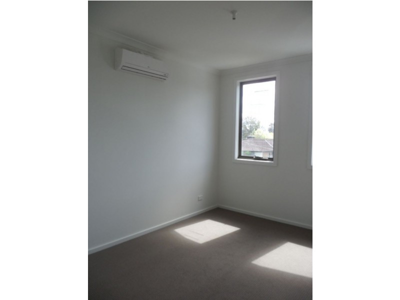 5/26-28 Henderson Road, Tullamarine VIC 3043