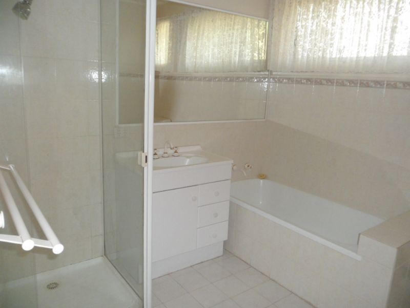 17/16-20 Laurence Avenue, Airport West VIC 3042