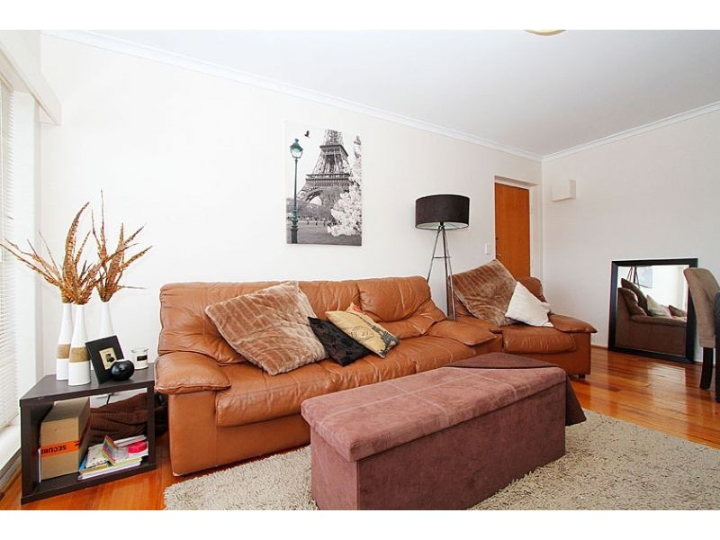 11/56 Nicholson Street, Essendon VIC 3040