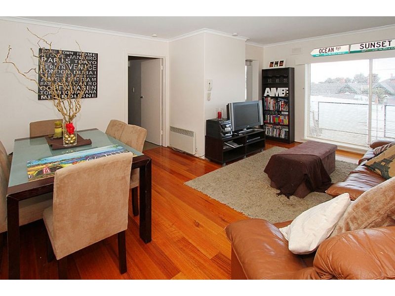 11/56 Nicholson Street, Essendon VIC 3040