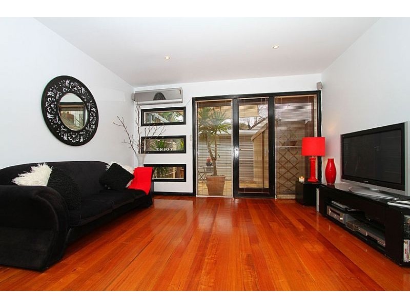 60 Palmerston Crescent, South Melbourne VIC 3205