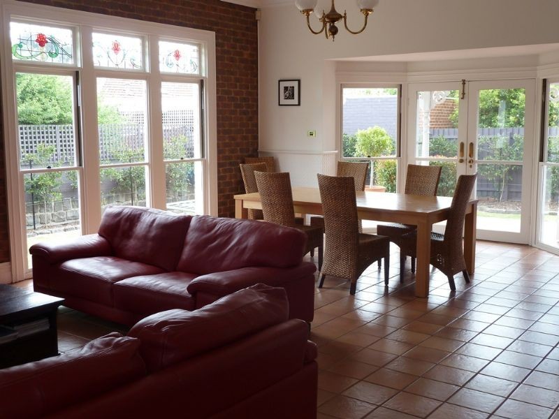 37 Lincoln Road, Essendon VIC 3040