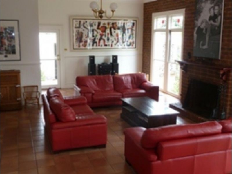 37 Lincoln Road, Essendon VIC 3040