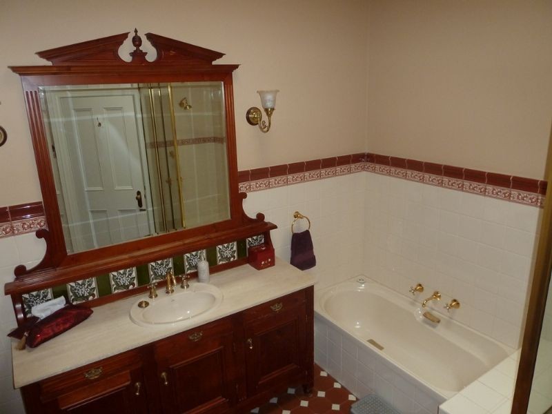 37 Lincoln Road, Essendon VIC 3040