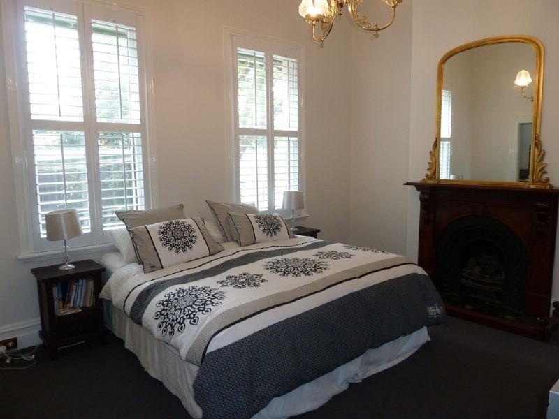 37 Lincoln Road, Essendon VIC 3040