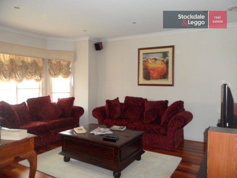 44 Rimcross Drive, Keilor East VIC 3033