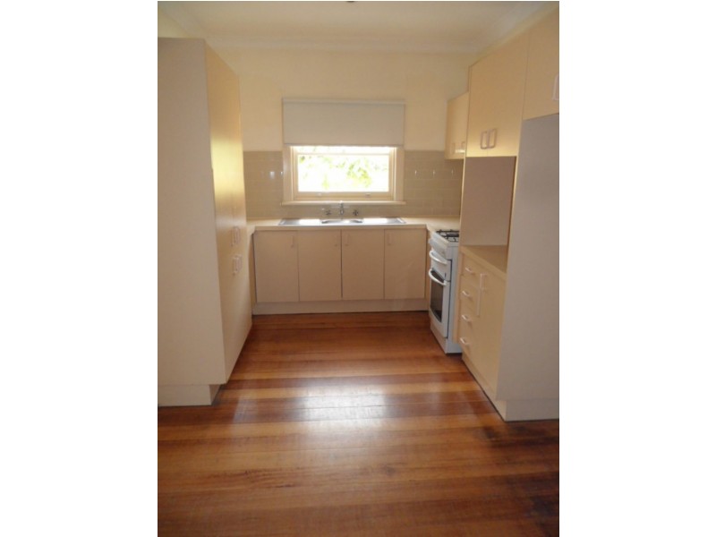 16 Highridge Crescent, Airport West VIC 3042