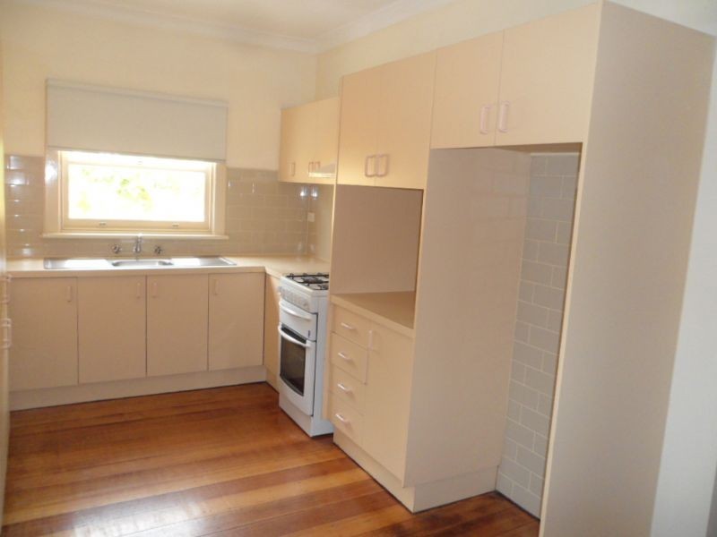 16 Highridge Crescent, Airport West VIC 3042