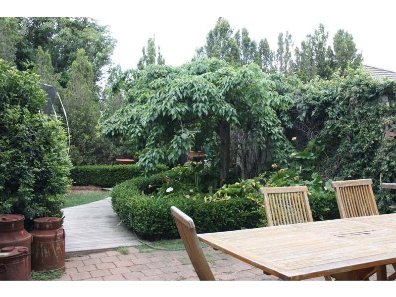 125 Deakin Street, Essendon VIC 3040