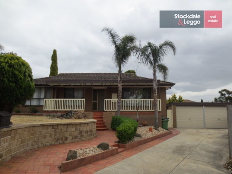 8 Athena Close, Tullamarine VIC 3043