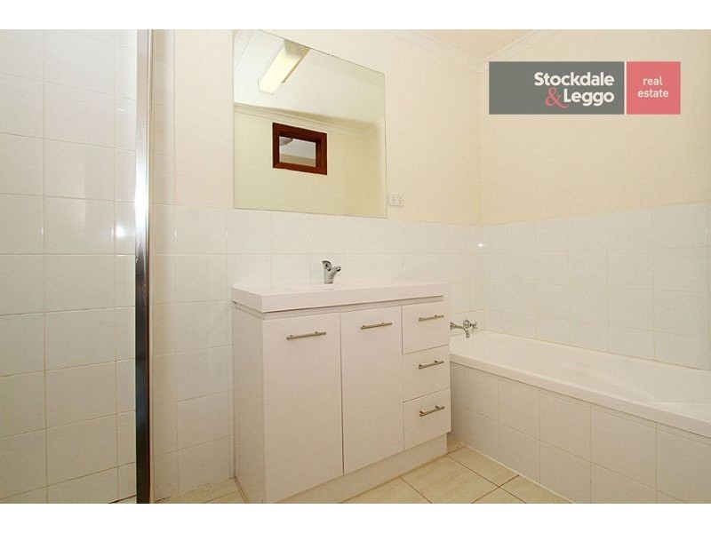 2/227 Buckley Street, Essendon VIC 3040