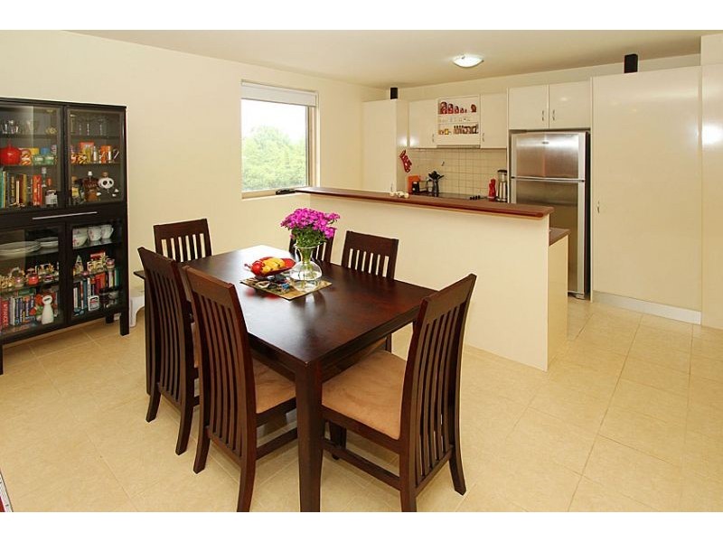 202/77 Village Way, Maribyrnong VIC 3032