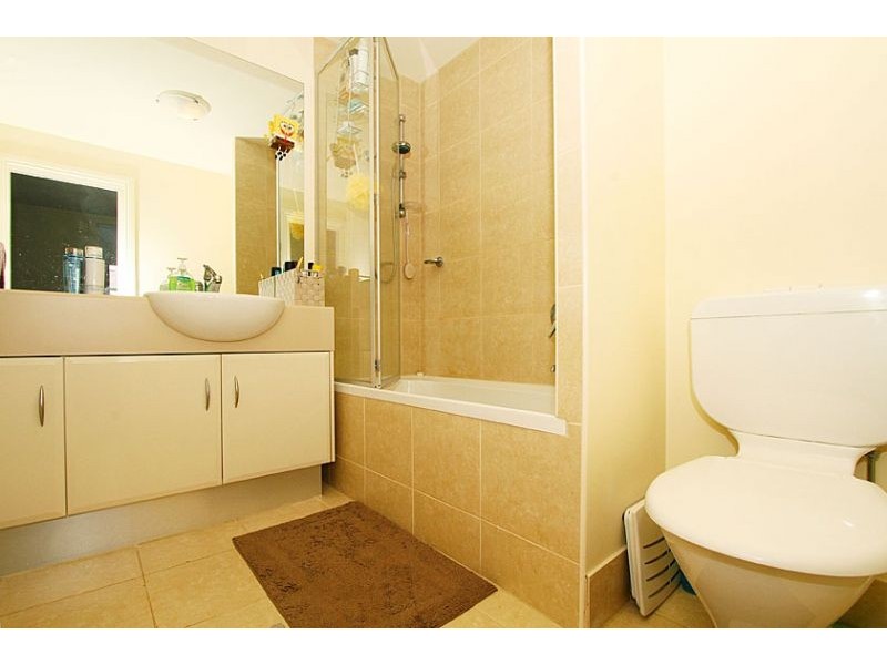 202/77 Village Way, Maribyrnong VIC 3032