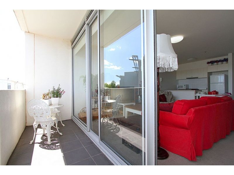 202B/70 Speakmen Street, Kensington VIC 3031