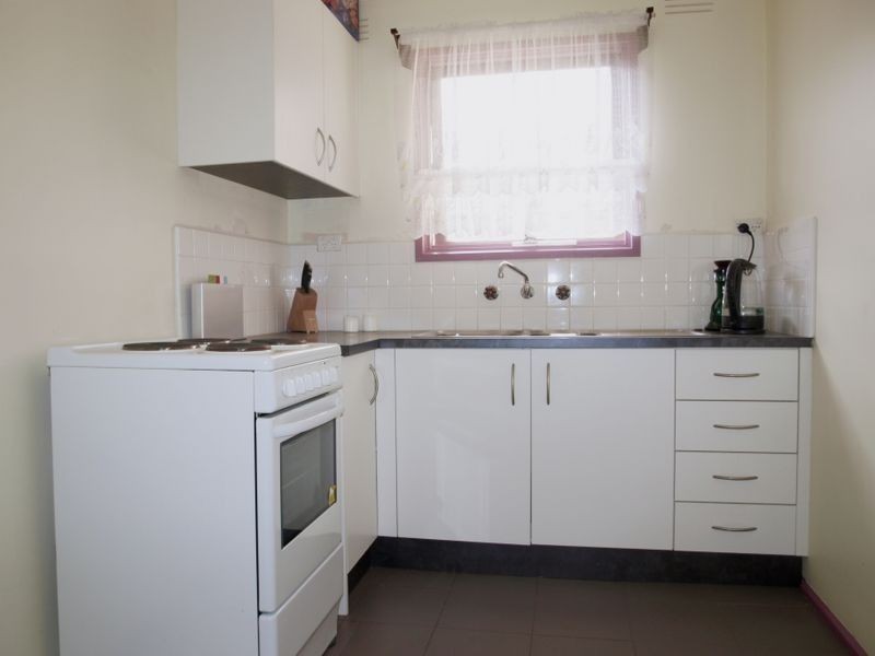 2/34 Sharps Road, Tullamarine VIC 3043