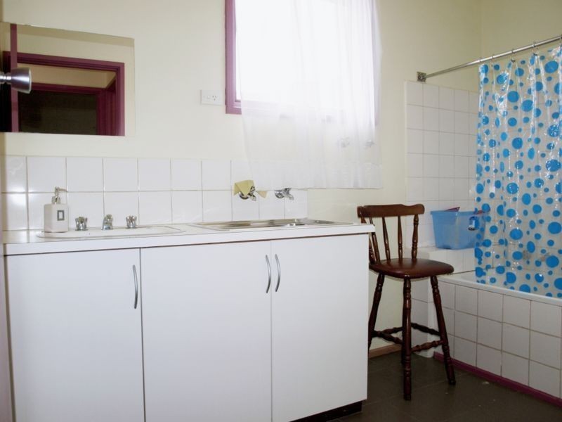 2/34 Sharps Road, Tullamarine VIC 3043