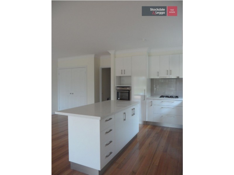 32A Strathnaver Avenue, Strathmore VIC 3041