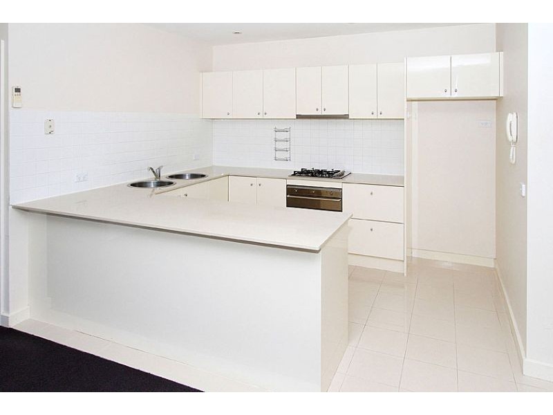 9/42-50 Napier Crescent, Essendon VIC 3040