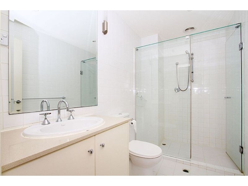 9/42-50 Napier Crescent, Essendon VIC 3040