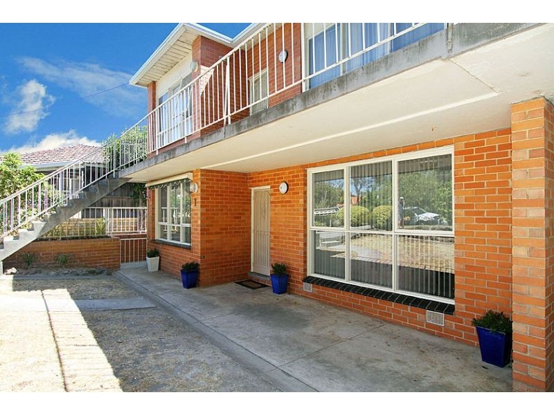 1/209 Napier Street, Essendon VIC 3040