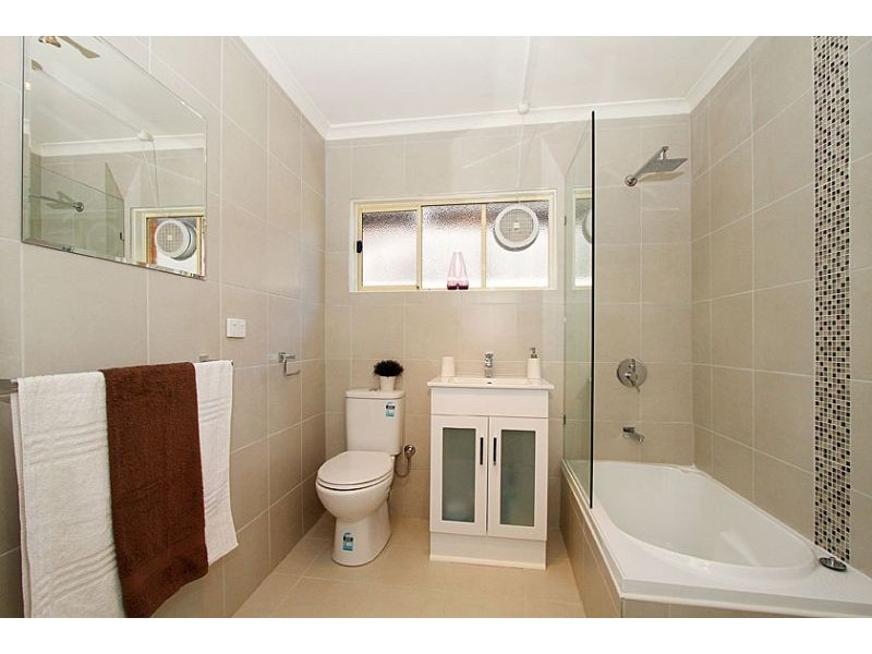 1/209 Napier Street, Essendon VIC 3040