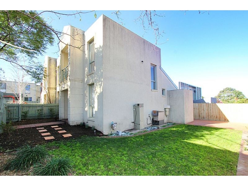 6/89-91 Bulla Road, Essendon North VIC 3041