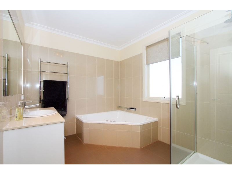 6/89-91 Bulla Road, Essendon North VIC 3041